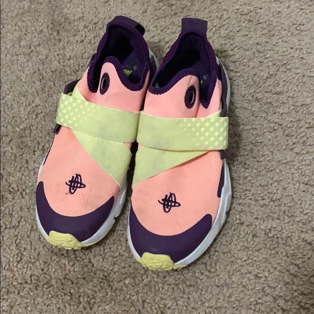 Nike slip on